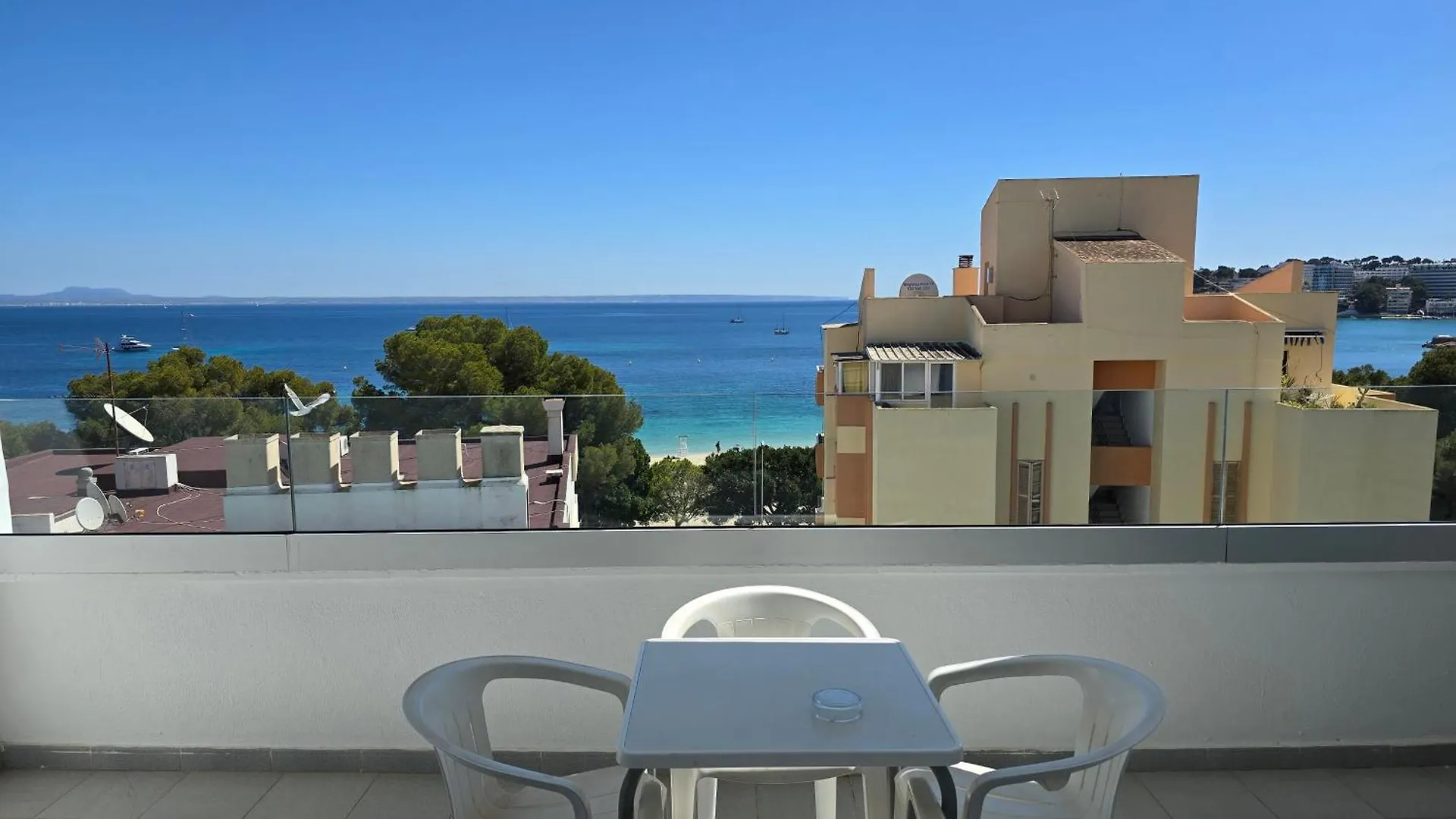 Marina Palmanova Apartamentos