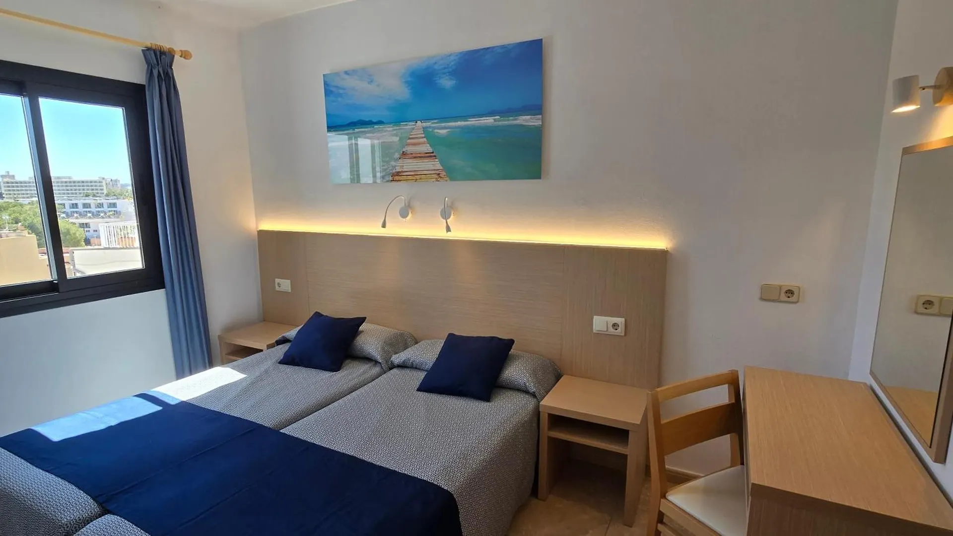 アパート Marina Palmanova Apartamentos スペイン