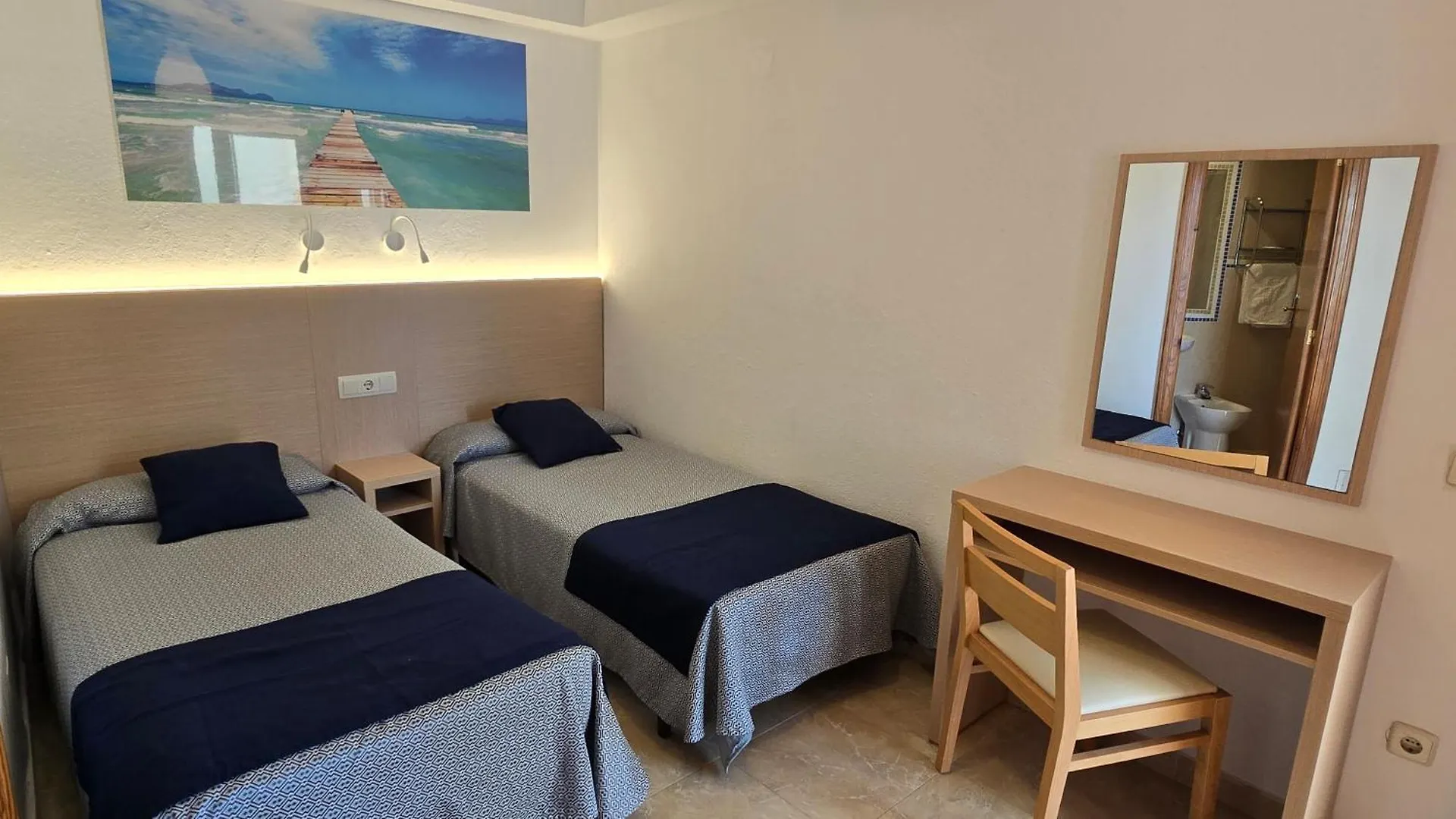 Marina Palmanova Apartamentos 0*,  スペイン